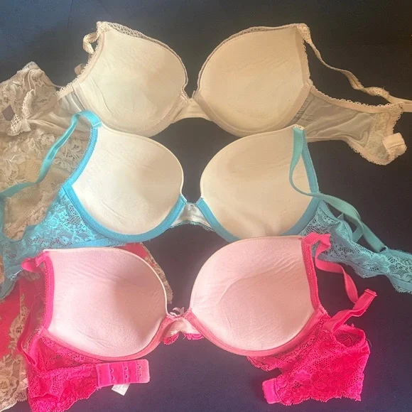 Victoria's Secret Lace Push-Up Bra Set in Hot Pink, Turquoise & Beige - Picture 2 of 10